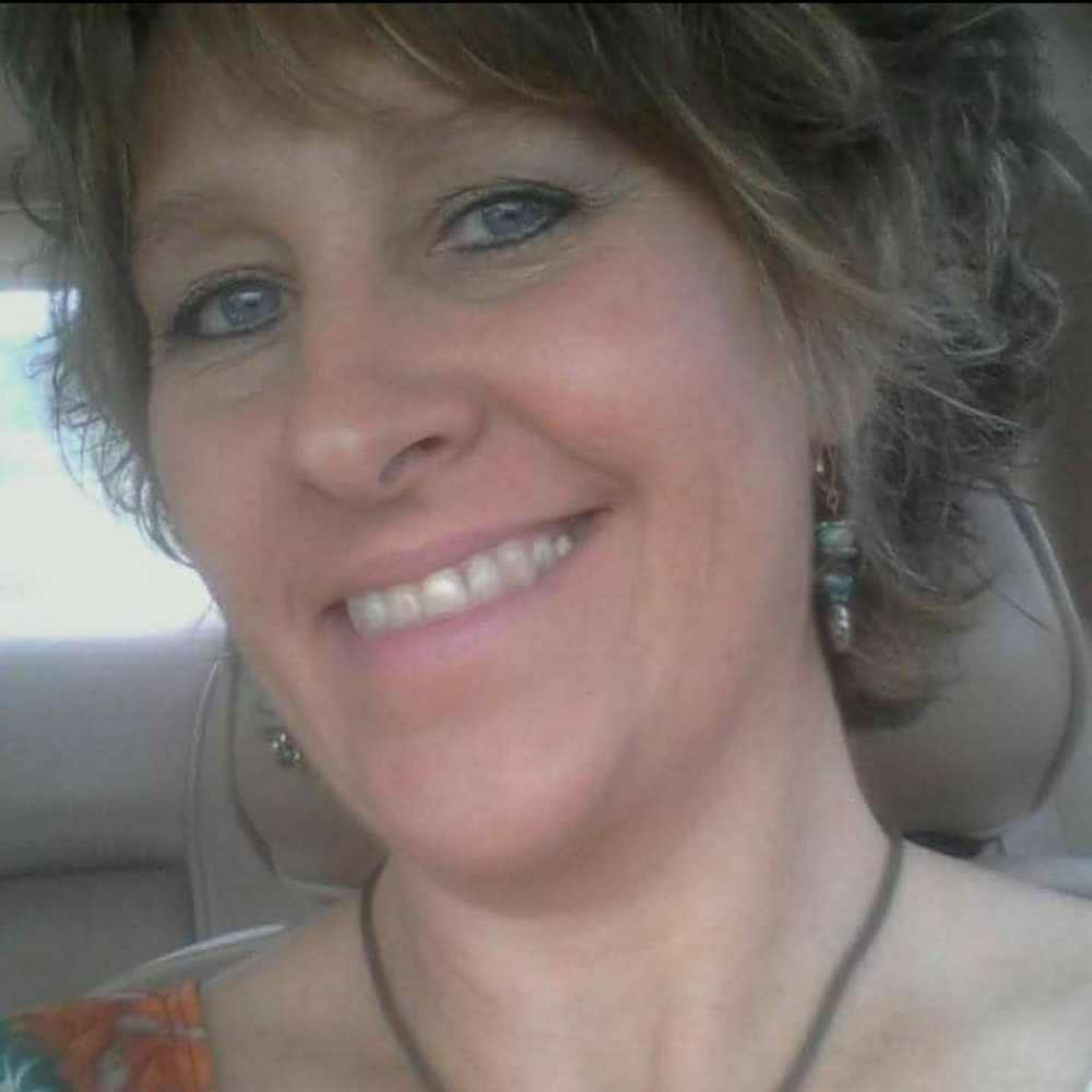 Meet your Posher, Debbie